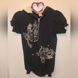Black Short-Sleeve Women's Vest with Embroidered Bird Design